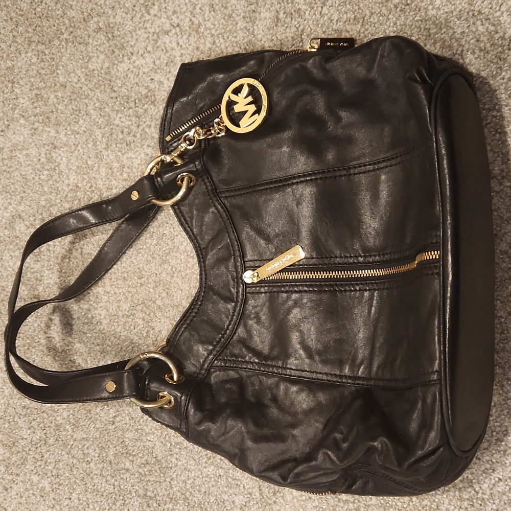 Black Michael kors bag